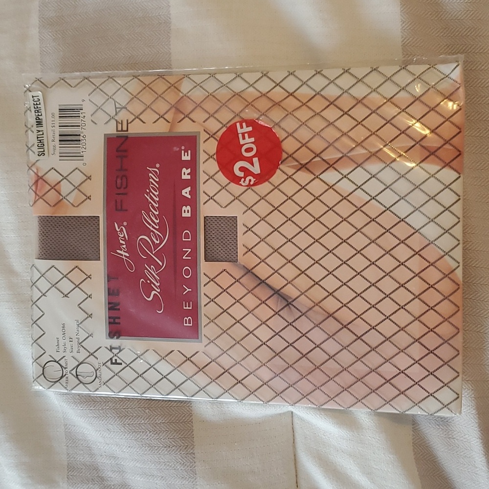 Ladies Hanes Silk Reflections fishnet nylons, natural color, Size EF, NWT